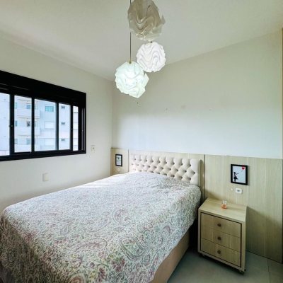 Apartamentos com 83m², 3 quartos, 1 suíte, 2 garagens, no bairro Agronômica em Florianópolis