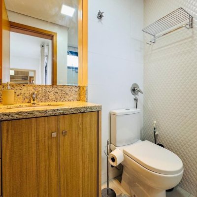 Apartamentos com 83m², 3 quartos, 1 suíte, 2 garagens, no bairro Agronômica em Florianópolis