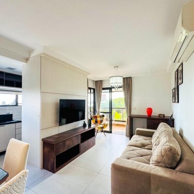 Apartamentos com 83m², 3 quartos, 1 suíte, 2 garagens, no bairro Agronômica em Florianópolis