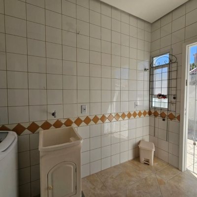 Casa Residencial com 90m², 2 quartos, 2 garagens, no bairro Jardim Cidade De Florianópolis em São José