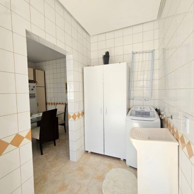 Casa Residencial com 90m², 2 quartos, 2 garagens, no bairro Jardim Cidade De Florianópolis em São José