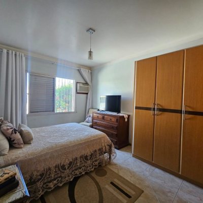 Casa Residencial com 90m², 2 quartos, 2 garagens, no bairro Jardim Cidade De Florianópolis em São José