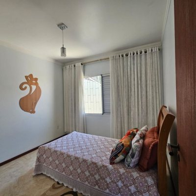 Casa Residencial com 90m², 2 quartos, 2 garagens, no bairro Jardim Cidade De Florianópolis em São José