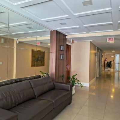 Apartamentos com 114m², 3 quartos, 1 suíte, 2 garagens, no bairro Coqueiros em Florianópolis