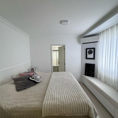 Apartamentos com 114m², 3 quartos, 1 suíte, 2 garagens, no bairro Coqueiros em Florianópolis