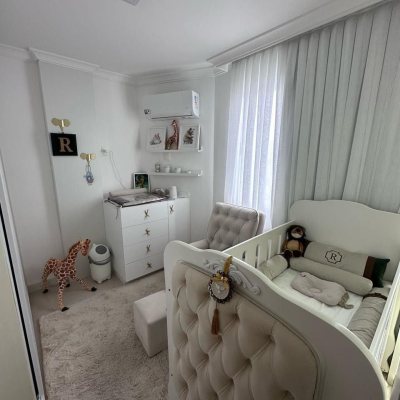 Apartamentos com 114m², 3 quartos, 1 suíte, 2 garagens, no bairro Coqueiros em Florianópolis