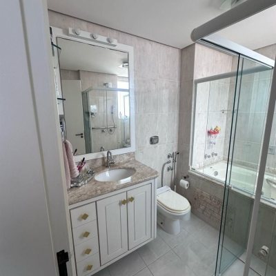 Apartamentos com 114m², 3 quartos, 1 suíte, 2 garagens, no bairro Coqueiros em Florianópolis