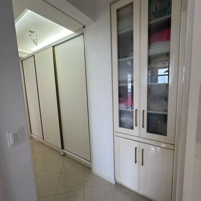 Apartamentos com 114m², 3 quartos, 1 suíte, 2 garagens, no bairro Coqueiros em Florianópolis