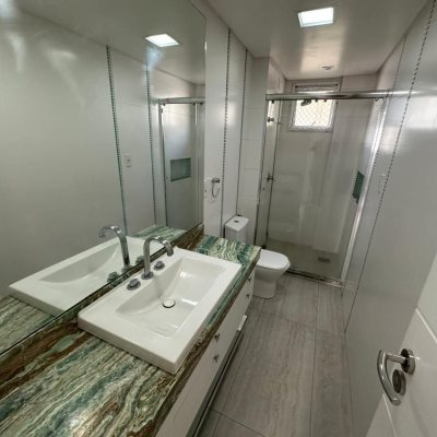 Apartamentos com 117m², 4 quartos, 1 suíte, 1 garagem, no bairro Itacorubi em Florianópolis