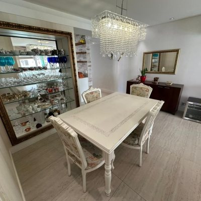 Apartamentos com 117m², 4 quartos, 1 suíte, 1 garagem, no bairro Itacorubi em Florianópolis