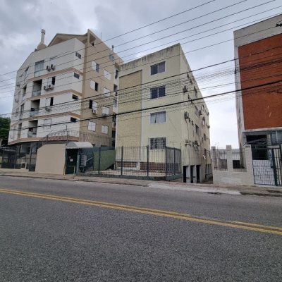 Apartamentos com 81m², 3 quartos, 1 suíte, 1 garagem, no bairro Capoeiras em Florianópolis