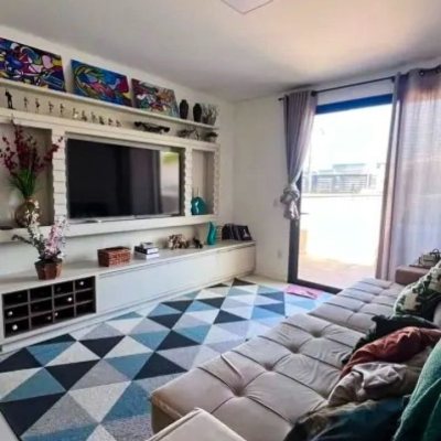 Sobrado Residencial com 100m², 3 quartos, 1 suíte, 2 garagens, no bairro Ingleses do Rio Vermelho em Florianópolis