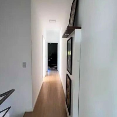 Sobrado Residencial com 100m², 3 quartos, 1 suíte, 2 garagens, no bairro Ingleses do Rio Vermelho em Florianópolis