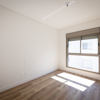 Apartamentos com 96m², 2 quartos, 2 suítes, 2 garagens, no bairro João Paulo em Florianópolis