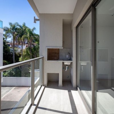 Apartamentos com 96m², 2 quartos, 2 suítes, 2 garagens, no bairro João Paulo em Florianópolis