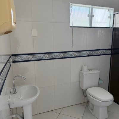 Casa Residencial com 160m², 2 quartos, 2 garagens, no bairro Balneário em Florianópolis