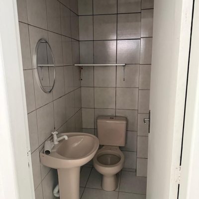 Casa Residencial com 160m², 2 quartos, 2 garagens, no bairro Balneário em Florianópolis