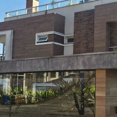 Apartamentos com 42m², 1 quarto, 2 garagens, no bairro Córrego Grande em Florianópolis