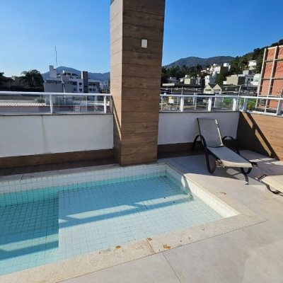 Apartamentos com 42m², 1 quarto, 2 garagens, no bairro Córrego Grande em Florianópolis