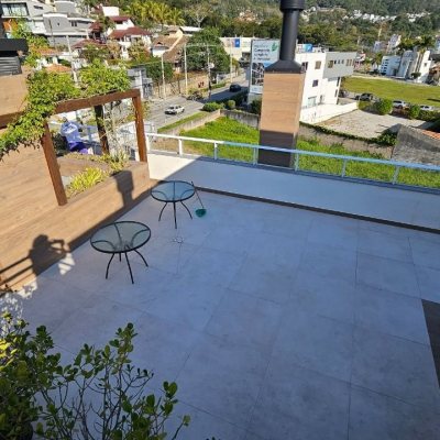 Apartamentos com 42m², 1 quarto, 2 garagens, no bairro Córrego Grande em Florianópolis