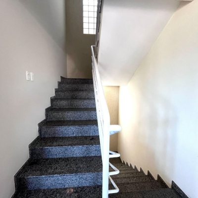 Casa Residencial com 348m², 5 quartos (sendo 2 suítes), 5 garagens, no bairro Centro em São José