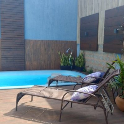 Casa Residencial com 203m², 4 quartos, 1 suíte, 2 garagens, no bairro Sambaqui em Florianópolis