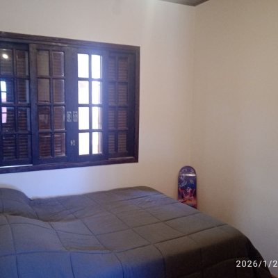 Casa Residencial com 220m², 5 quartos, 2 suítes, 2 garagens, no bairro Itaguaçu em Florianópolis