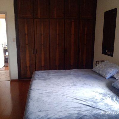 Casa Residencial com 220m², 5 quartos, 2 suítes, 2 garagens, no bairro Itaguaçu em Florianópolis