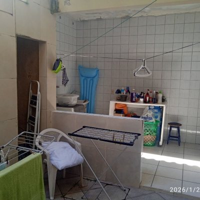 Casa Residencial com 220m², 5 quartos, 2 suítes, 2 garagens, no bairro Itaguaçu em Florianópolis