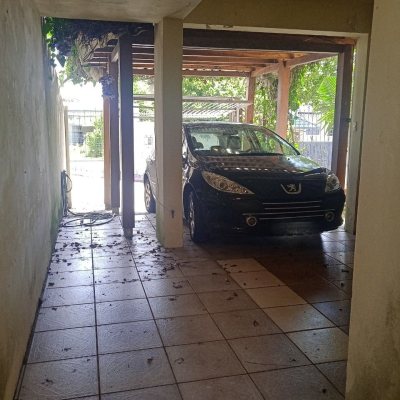 Casa Residencial com 220m², 5 quartos, 2 suítes, 2 garagens, no bairro Itaguaçu em Florianópolis