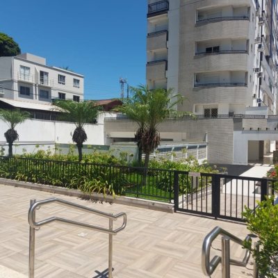 Apartamentos com 76m², 2 quartos (sendo 1 suíte), 2 garagens, no bairro Carvoeira em Florianópolis