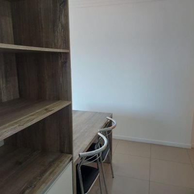 Apartamentos com 76m², 2 quartos (sendo 1 suíte), 2 garagens, no bairro Carvoeira em Florianópolis