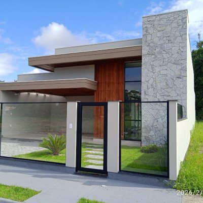 Casa Residencial com 130m², no bairro Sertão Do Maruim em São José