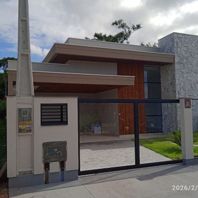 Casa Residencial com 130m², no bairro Sertão Do Maruim em São José