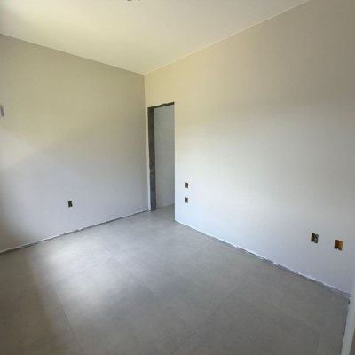 Casa Residencial com 130m², no bairro Sertão Do Maruim em São José