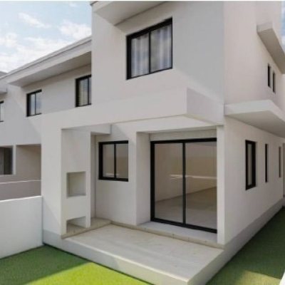 Sobrado Residencial com 103m², 3 quartos, 2 suítes, 2 garagens, no bairro São João Do Rio Vermelho em Florianópolis