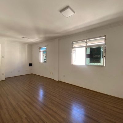 Apartamentos com 48m², 2 quartos, 1 garagem, no bairro Campinas em São José