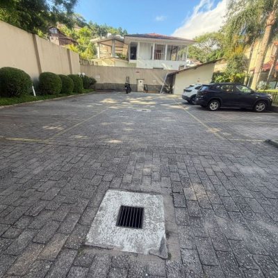 Apartamentos com 74m², 3 quartos, 1 suíte, 1 garagem, no bairro Itacorubi em Florianópolis