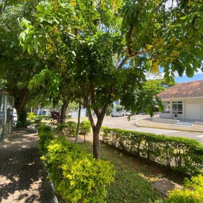 Apartamentos com 56m², 2 quartos, 1 garagem, no bairro Coqueiros em Florianópolis