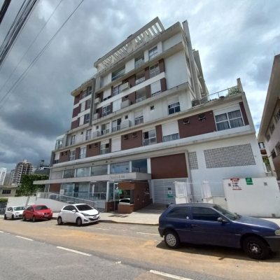 Studio Residencial com 32m², 1 garagem, no bairro Centro em Florianópolis