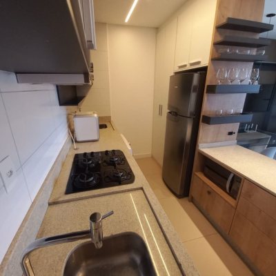 Studio Residencial com 32m², 1 garagem, no bairro Centro em Florianópolis