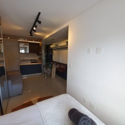 Studio Residencial com 32m², 1 garagem, no bairro Centro em Florianópolis