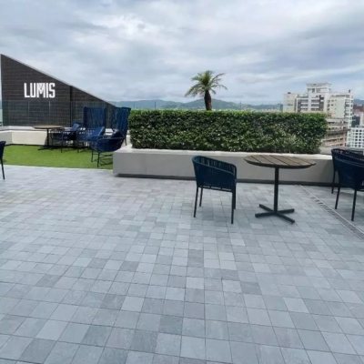 Sala com 41m², 1 garagem, no bairro Balneário em Florianópolis