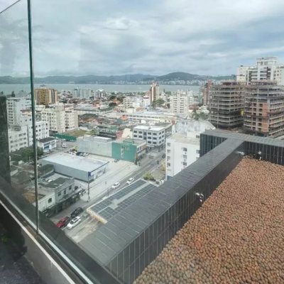 Sala com 41m², 1 garagem, no bairro Balneário em Florianópolis