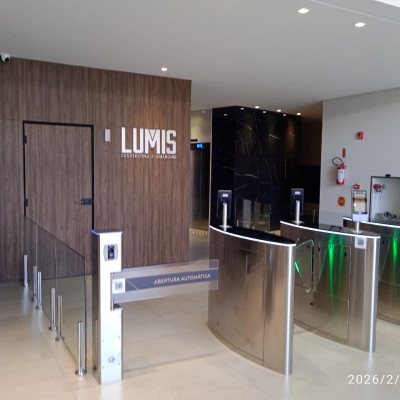 Sala com 41m², 1 garagem, no bairro Balneário em Florianópolis
