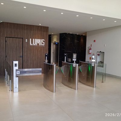 Sala com 41m², 1 garagem, no bairro Balneário em Florianópolis