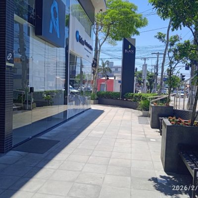Sala com 41m², 1 garagem, no bairro Balneário em Florianópolis