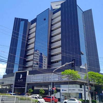 Sala com 41m², 1 garagem, no bairro Balneário em Florianópolis