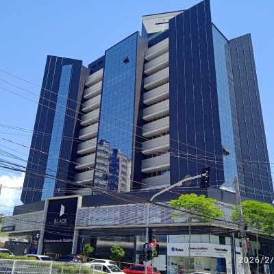 Sala com 41m², 1 garagem, no bairro Balneário em Florianópolis