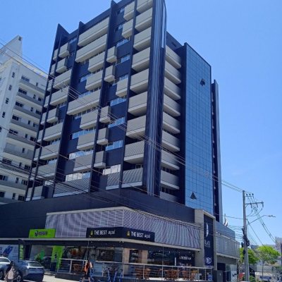 Sala com 41m², 1 garagem, no bairro Balneário em Florianópolis